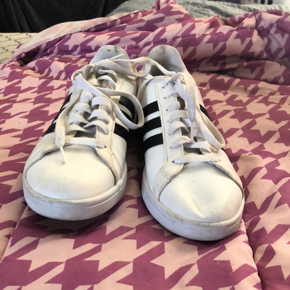 Adidas sneakers size 9 1/2 - Picture 4 of 5